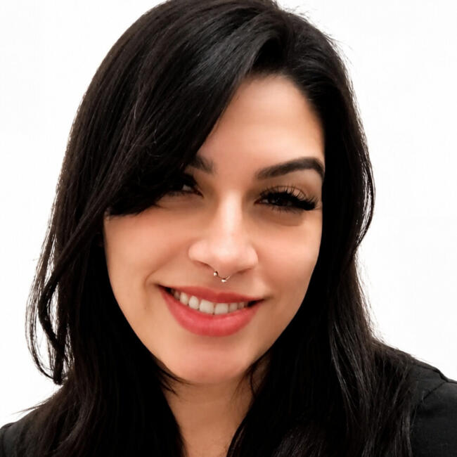 Babysitter in São José dos Campos: Bruna