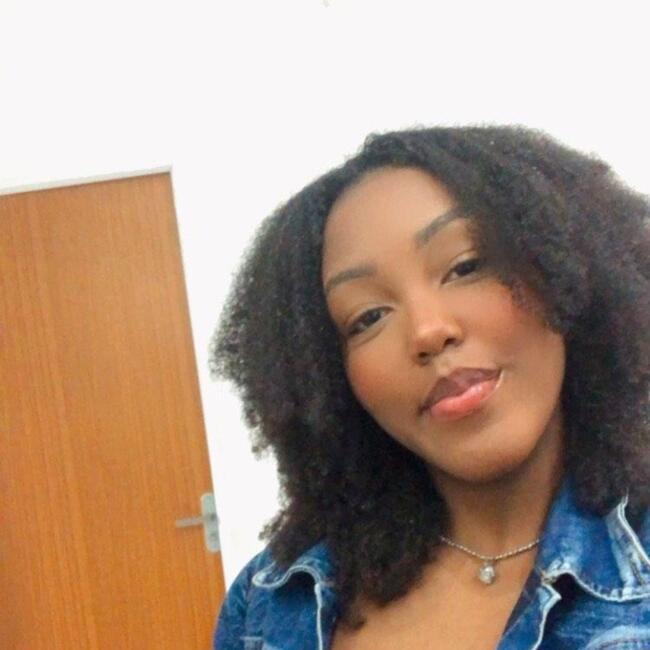 Babysitter in Belford Roxo: Ariane