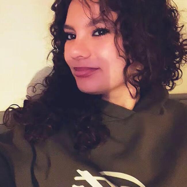 Babysitter in Tour d'Aigues: Chiara