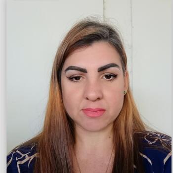 Babysitter in Uberlândia: Aline