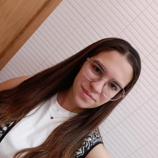 Babysitter in Coruche: Inês