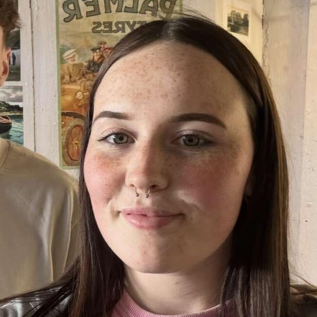 Babysitter in Blackrock: Nicole