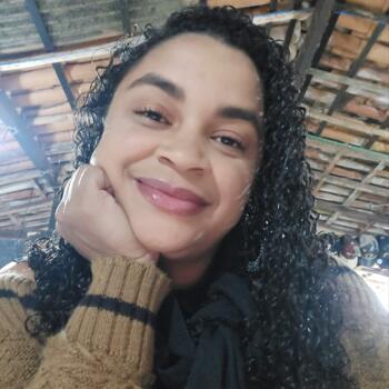 Babá em Ribeirão das Neves: Esione