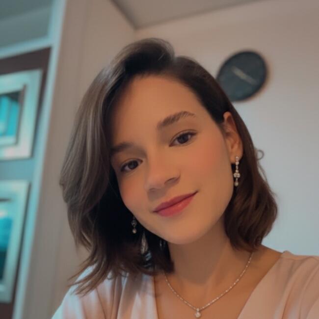 Babysitter in São José (São José): Natalia