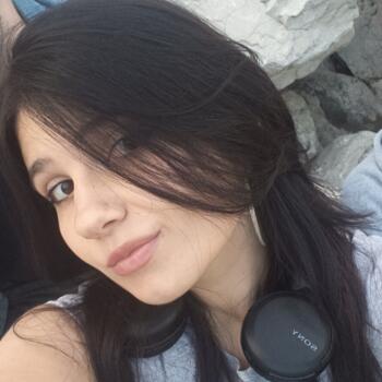 Babysitter in Pozzuoli: Daniela
