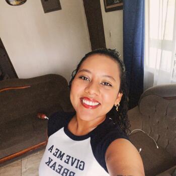 Babysitter in Heredia: Pamela