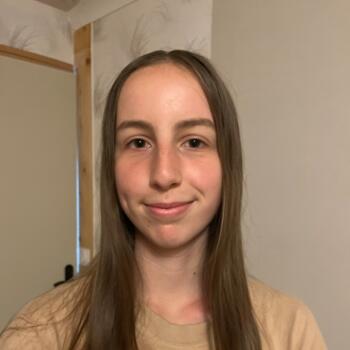 Babysitter in Saint-Mathurin-sur-Loire: Camille