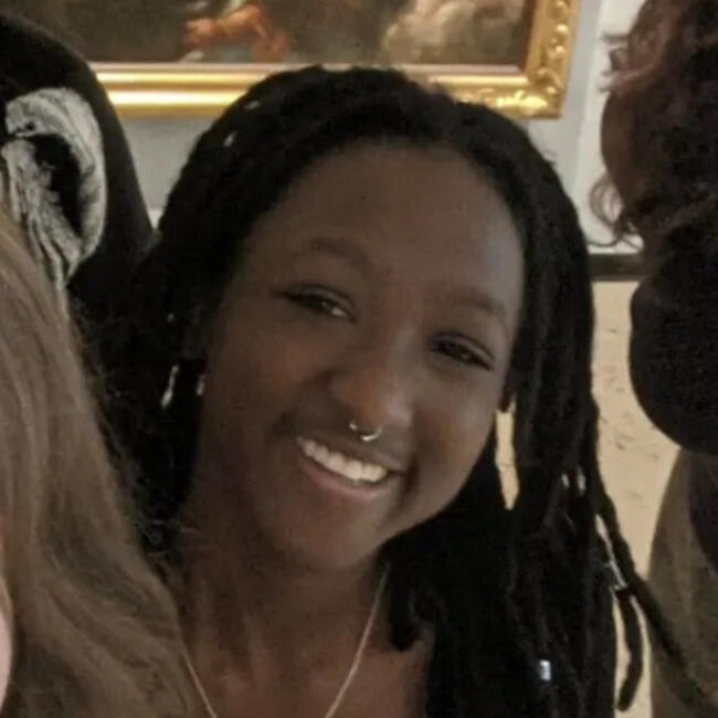 Baby-sitter in Winnipeg: Dercontee