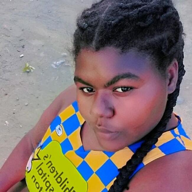 Babysitter in Baní: Liliana Florian