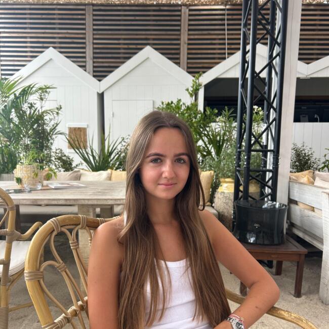 Babysitter in Marseille: Charlotte