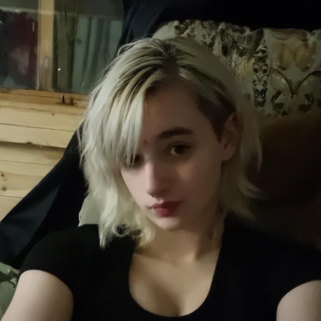 Babysitter in Bristol: Willow