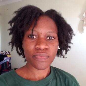 Babysitter Mukono: Joan