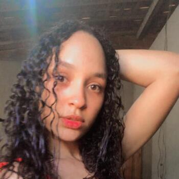 Babá em Timbaúba: Lidiane