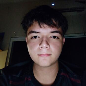 Babysitter στην περιοχή Κανκούν: Esteban Cardeña