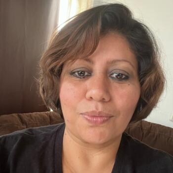 Babysitter in Lourdes: Jeanette López