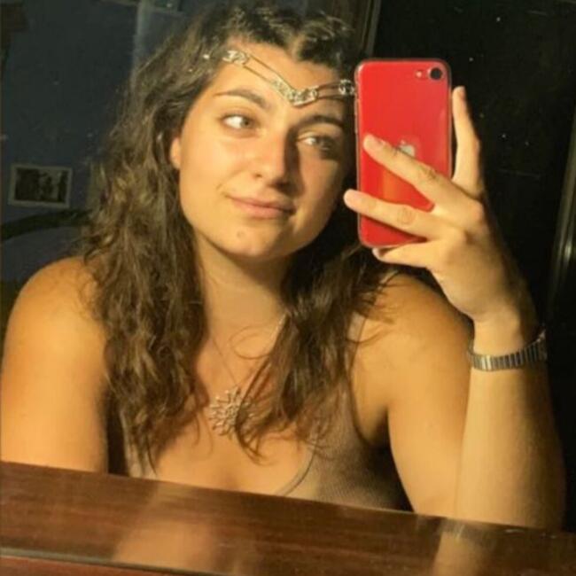 Babysitter a Viterbo: Giulia