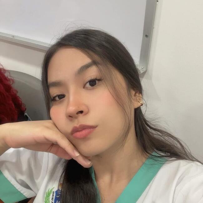 Babysitter in Panama City: Laura