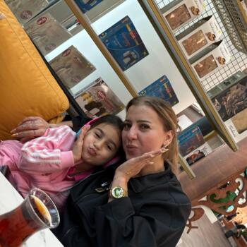 Alaçatı bölgesinde bebek bakıcılığı işi: Bebek bakıcısı iş ilanı Nisa