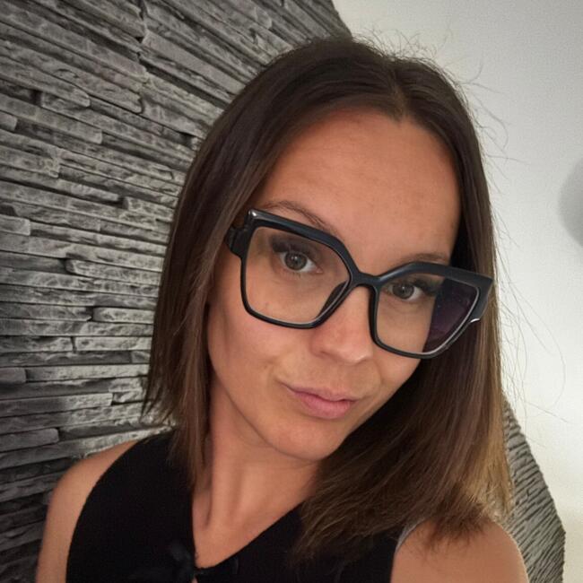 Babysitter in Bugyi: Dominika