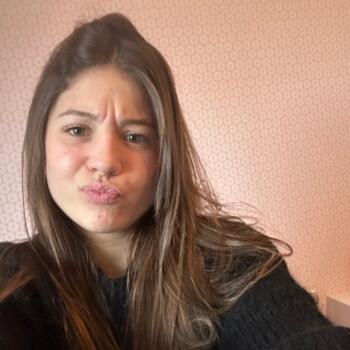 Babysitter in Bressuire: Clara