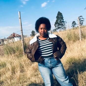 Nanny in Nyandeni: Zethu