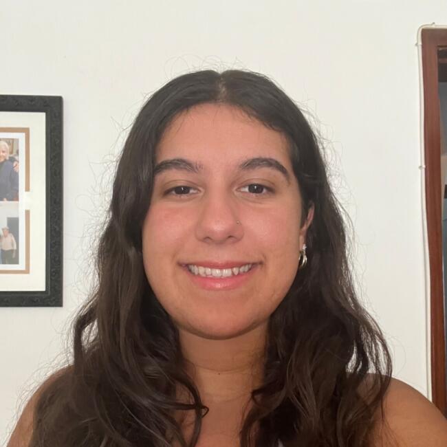 Babysitter em Cascais: Maria