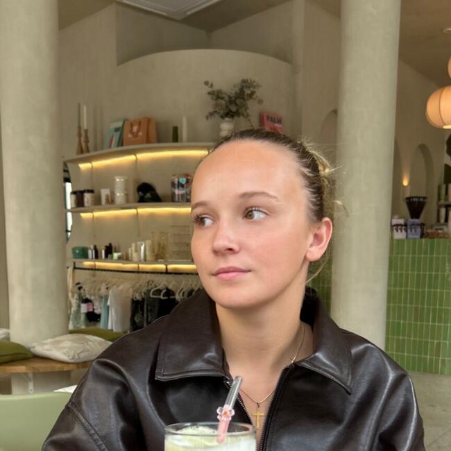 Babysitter in Cherbourg: Anne-Laure