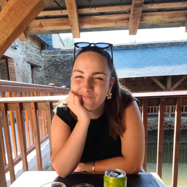 Babysitter in Combrée: Leelou