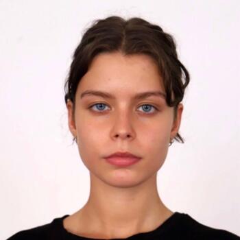 Babysitter em Paços de Ferreira: Maria