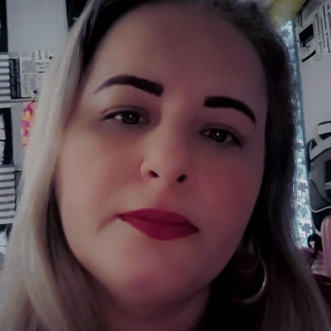 Babysitter in Campo Grande: Elaine