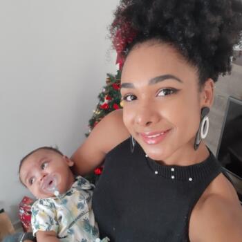 Babá em Florianópolis: Debora
