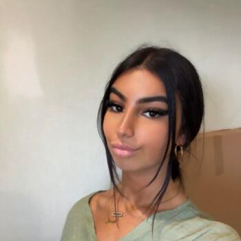 Babysitter in Farciennes: Sadia