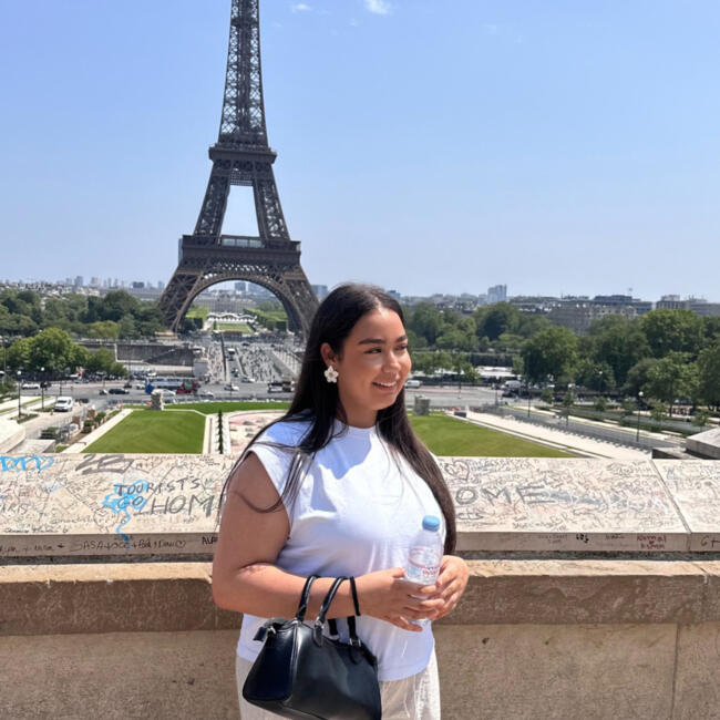 Babysitter in Grand-Couronne: Celia