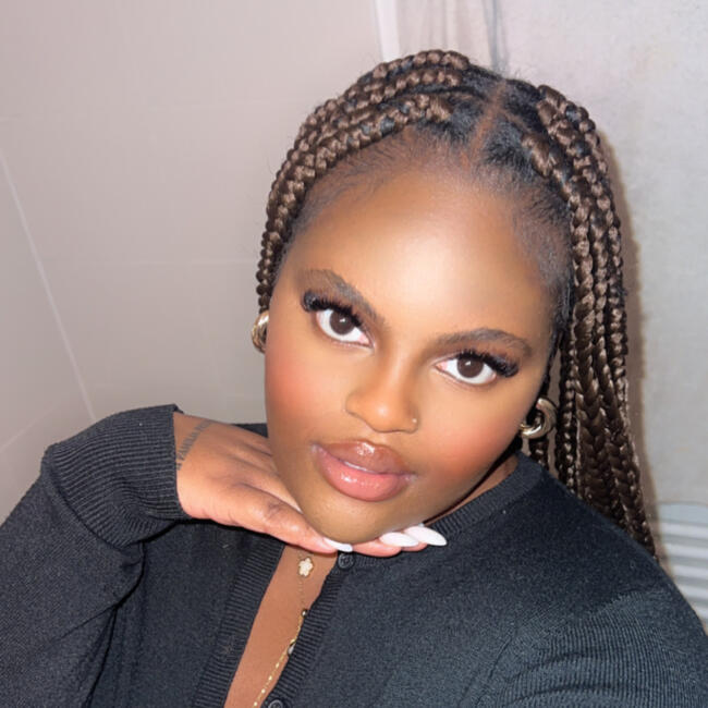 Babysitter in Rennes: Laura