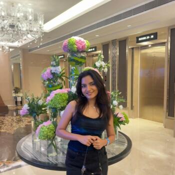 Babysitter in Mumbai: Reda