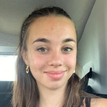 Babysitter in Sougéal: Edene