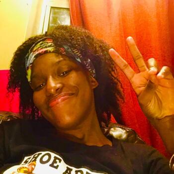 Babysitter in Brooklyn: Amianta