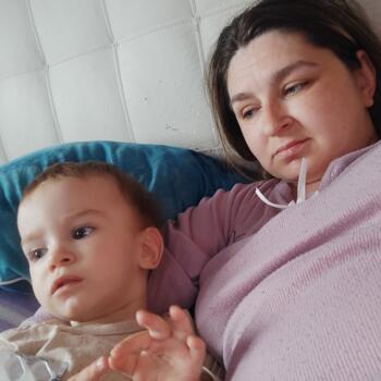 Babysitting job in Cuneo: babysitting job Ionela Sinziana