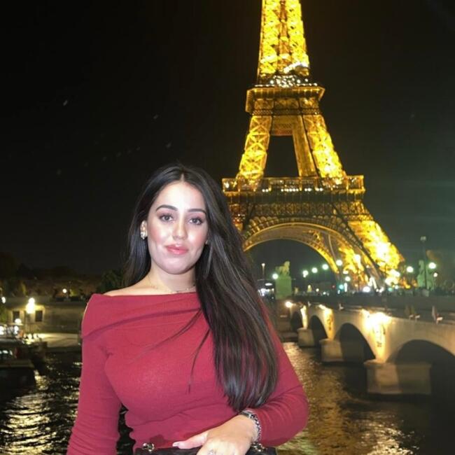 Babysitter in Paris: Soraya