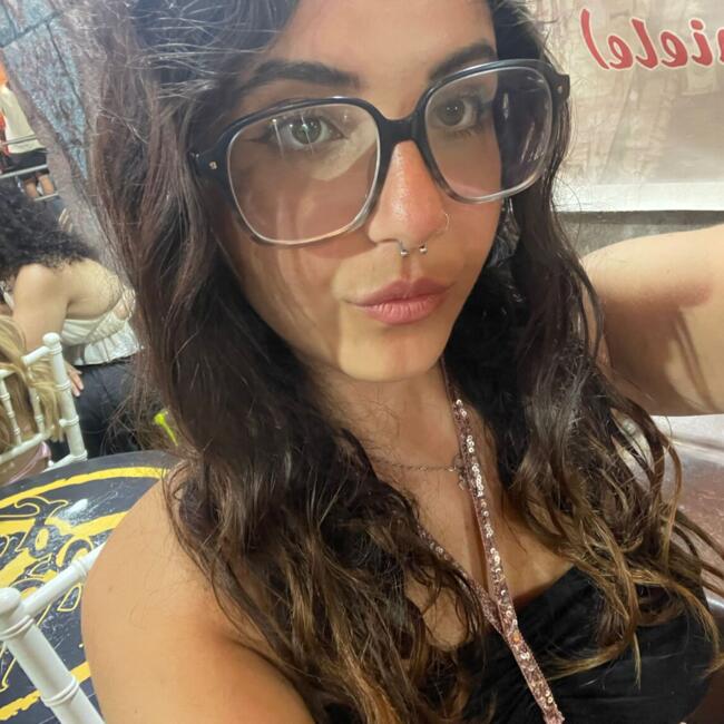 Babysitter in Rome: Aurora