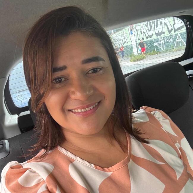 Babysitter in São Paulo: Kelly