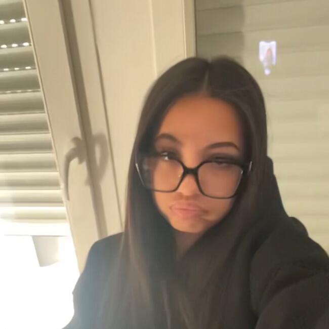 Babysitter in Marseille: Miessa