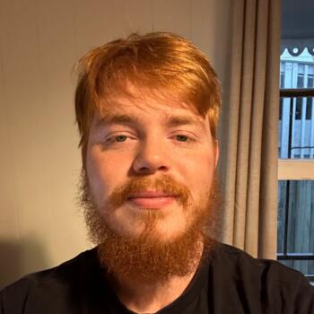 Babysitter in Brisbane: Aareton
