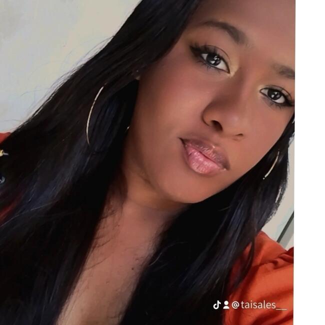 Babysitter in Salvador: Taiane Sales