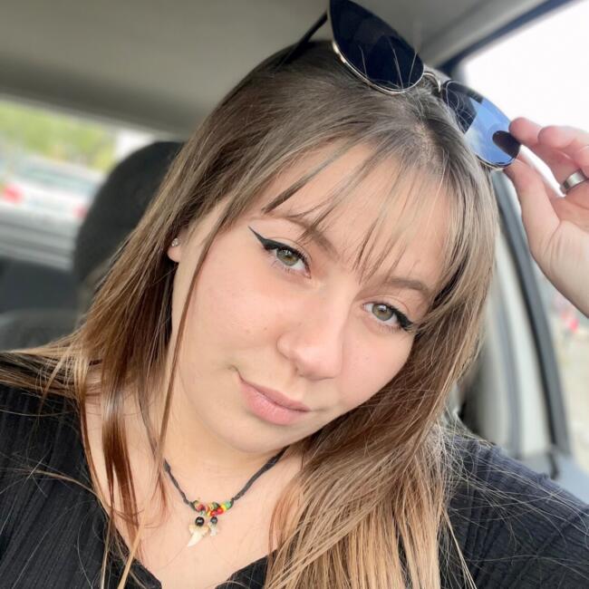 Babysitter in Montluçon: Malory