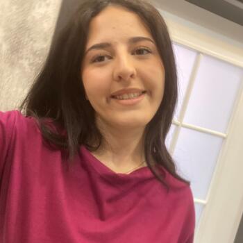 Oppas in Rotterdam: Yazel