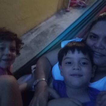 Emprego de babá em São Paulo: emprego de babá Arielli