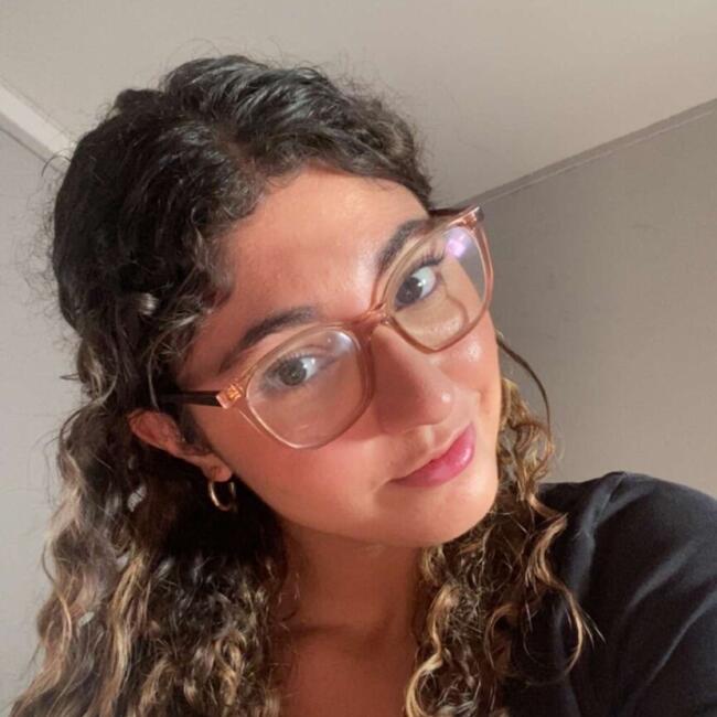 Babysitter in Saint-Etienne: Jade