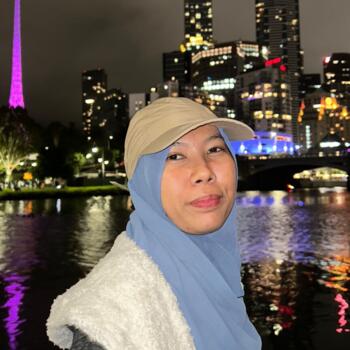 Babysitter in Melbourne: Ann