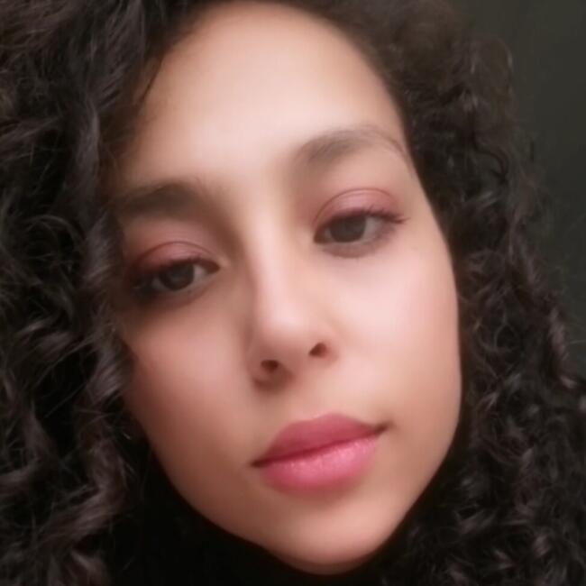 Babysitter in Tunis: Rania